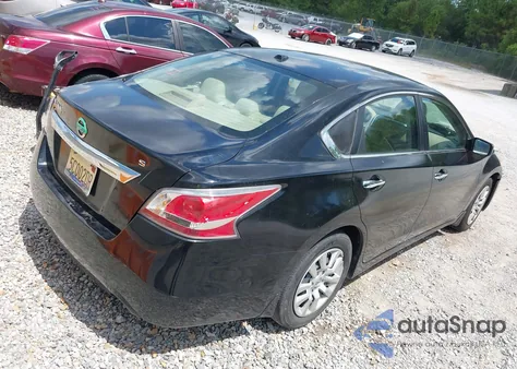 2015 Nissan Altima 2.5 S из США, поврежденный, VIN 1N4AL3AP1FC148776